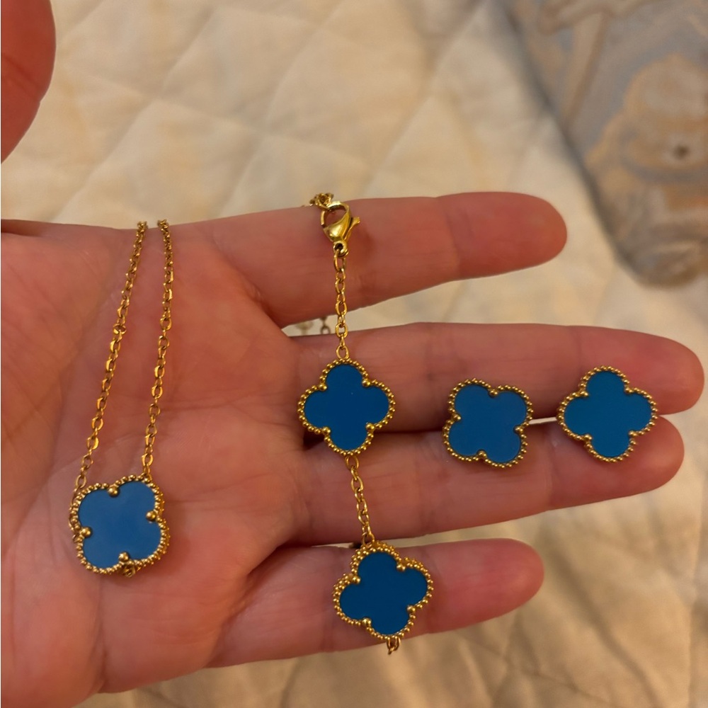 Blue Clover Set - image 2